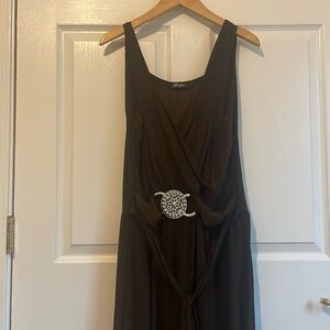 Long brown Style dress with belt